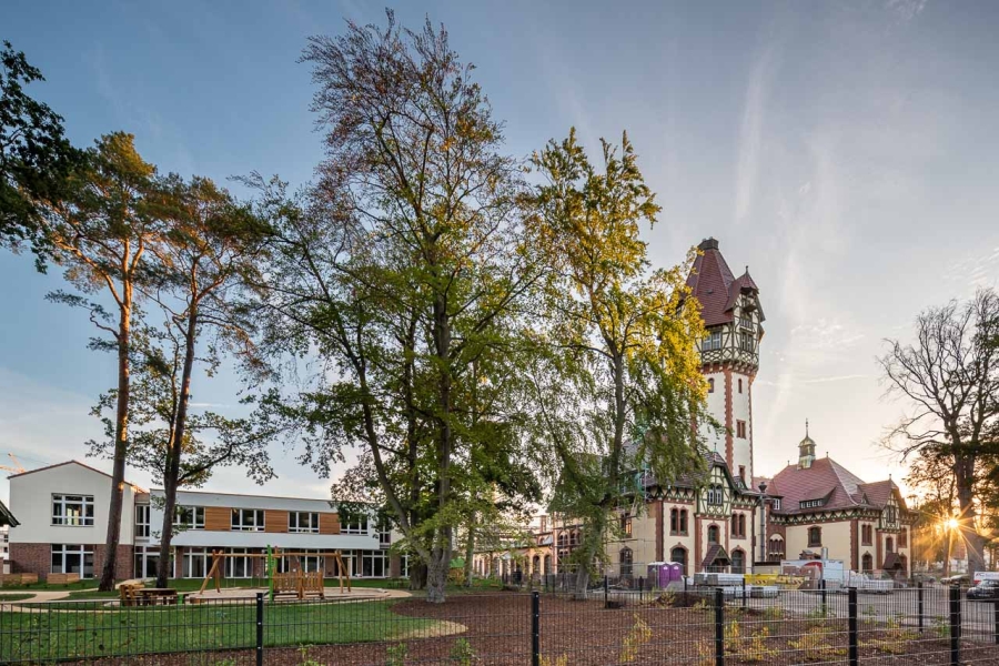 Quartier Beelitz-Heilstätten - Kita, Heizhaus und Wasserturm