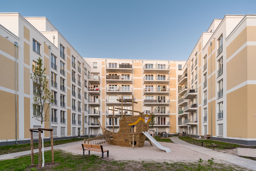 Neues Wohnen am Eisenhutweg, Berlin-Adlershof, Spielplatz im Innenhof