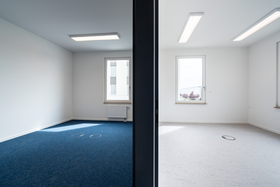 Verschiedene Bodenbeläge in den Büros