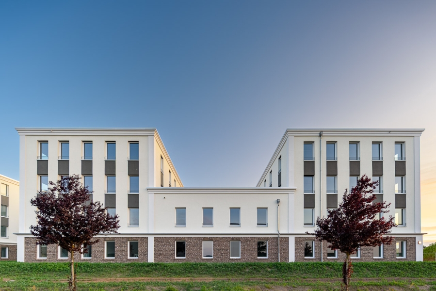Gesamtfassade Bürogebäude