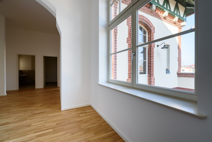 Wohnzimmer in saniertem Denkmal